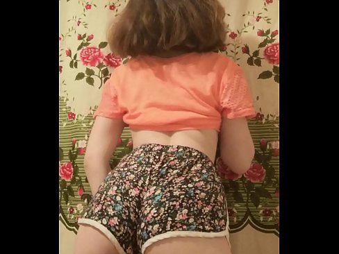 ❤️ Una ghjovana sexy si spoglia i pantaloncini davanti à a camera ☑ Porno fb à noi % co.pornofilmtv.ru% ️❤